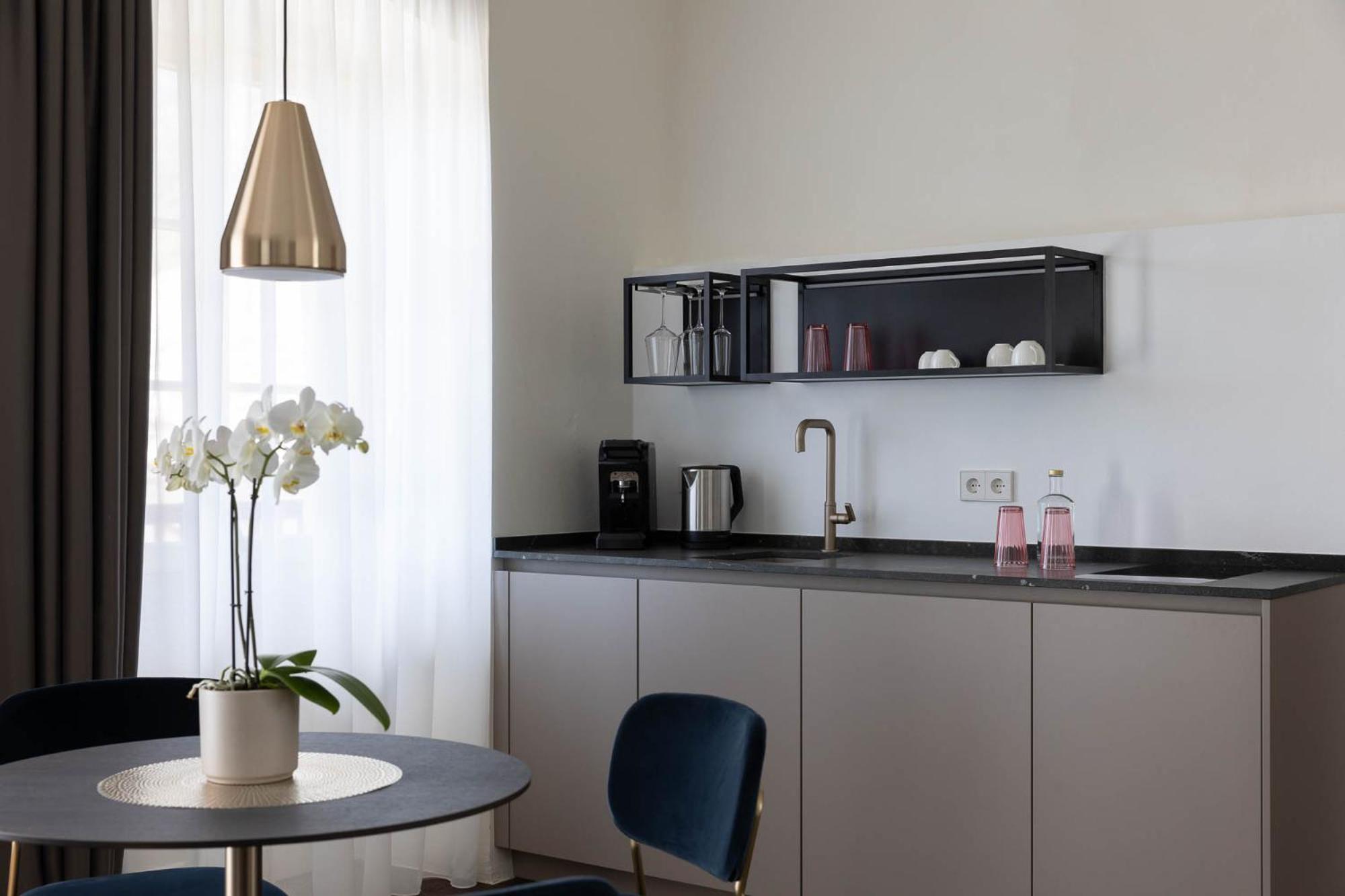 Ansitz Battisti Suites (Adults Only) Калдаро Стая снимка