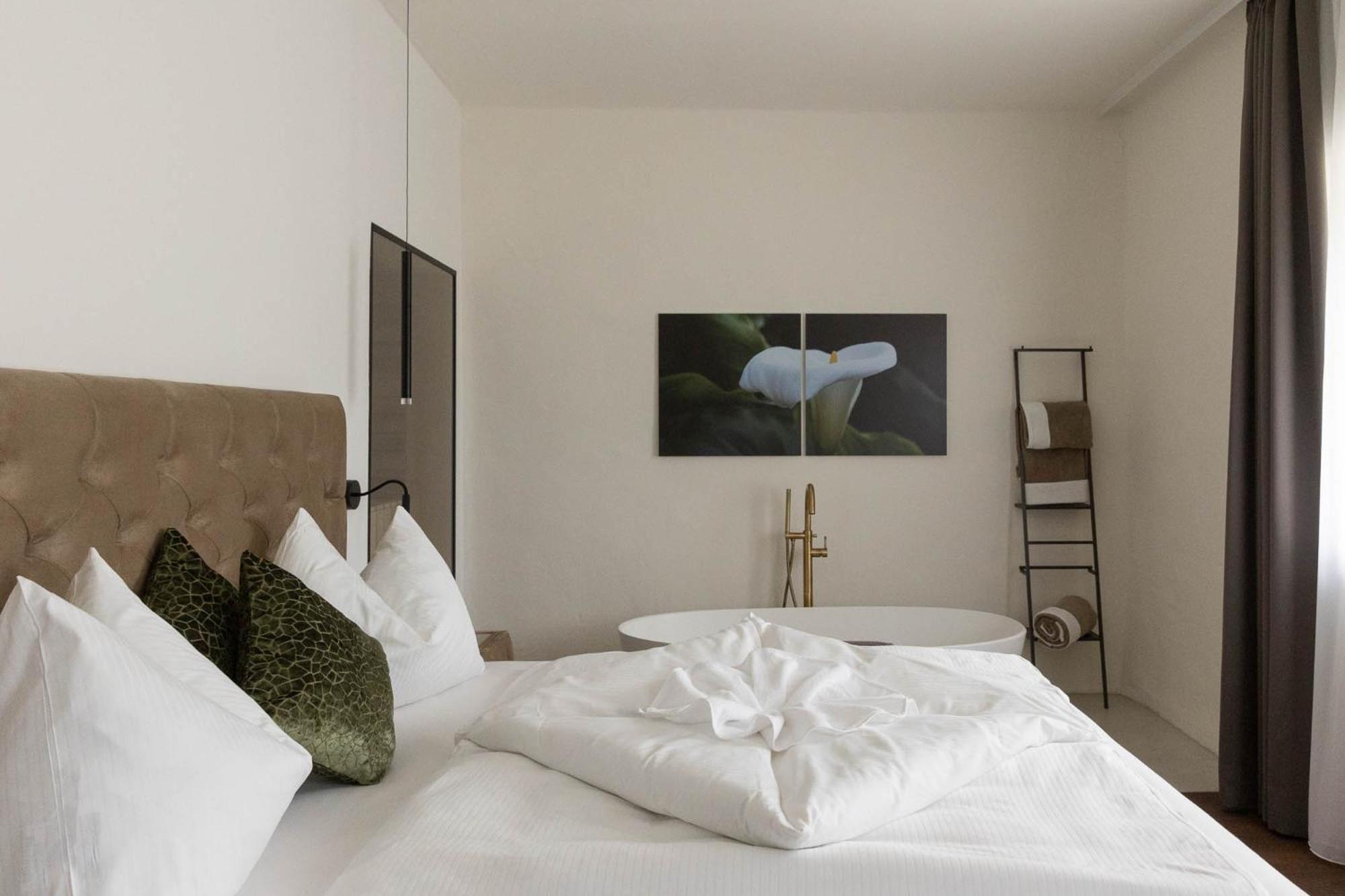 Ansitz Battisti Suites (Adults Only) Калдаро Стая снимка